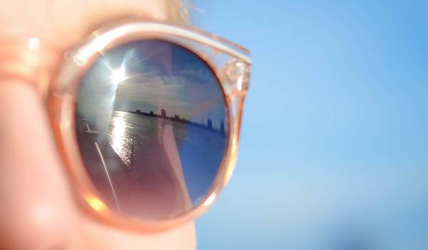 Comment protéger ses yeux des dangers du soleil ? 