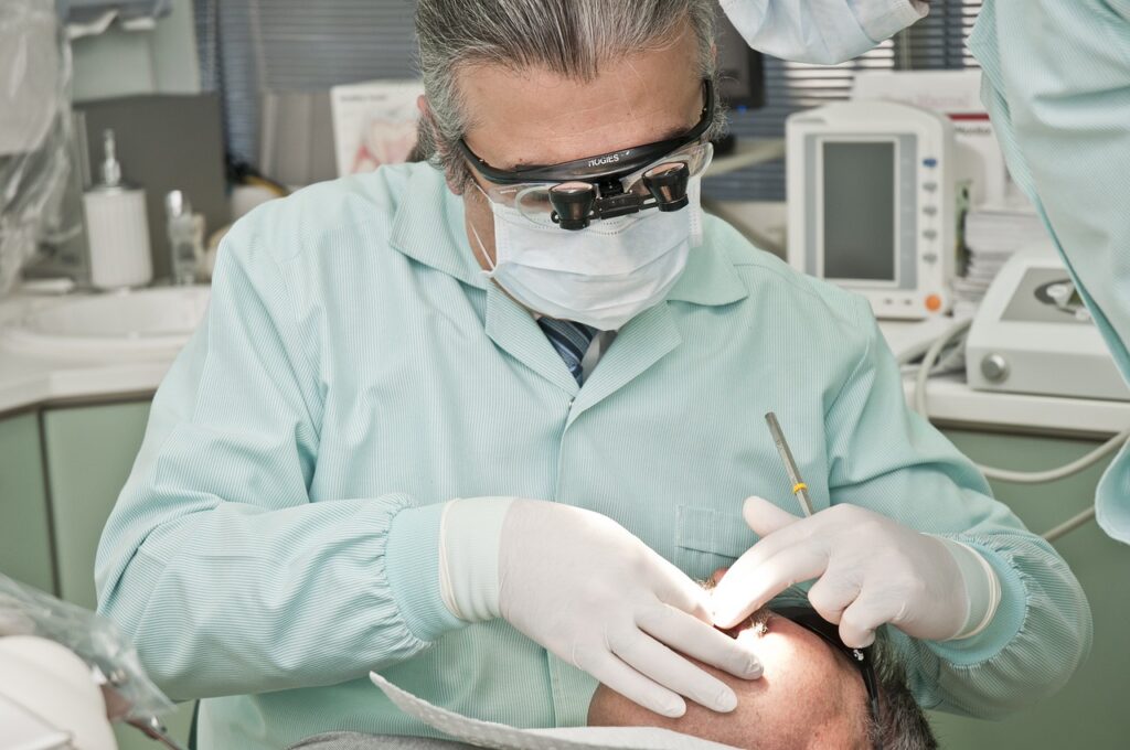 Soins dentaires chez le dentiste