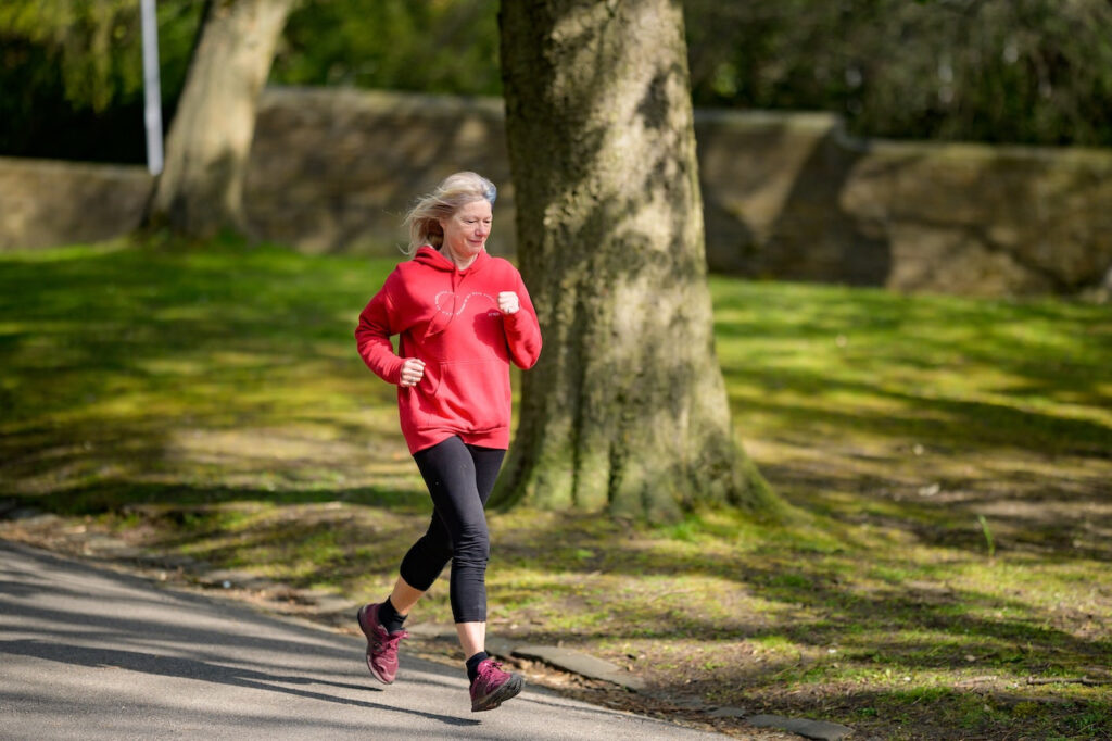 Le sport a des bénéfices pour la vue.