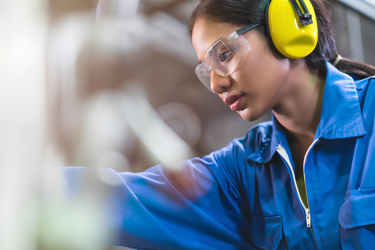 EPI : pourquoi investir dans des lunettes de protection à la vue pour la sécurité de vos collaborateurs ? 