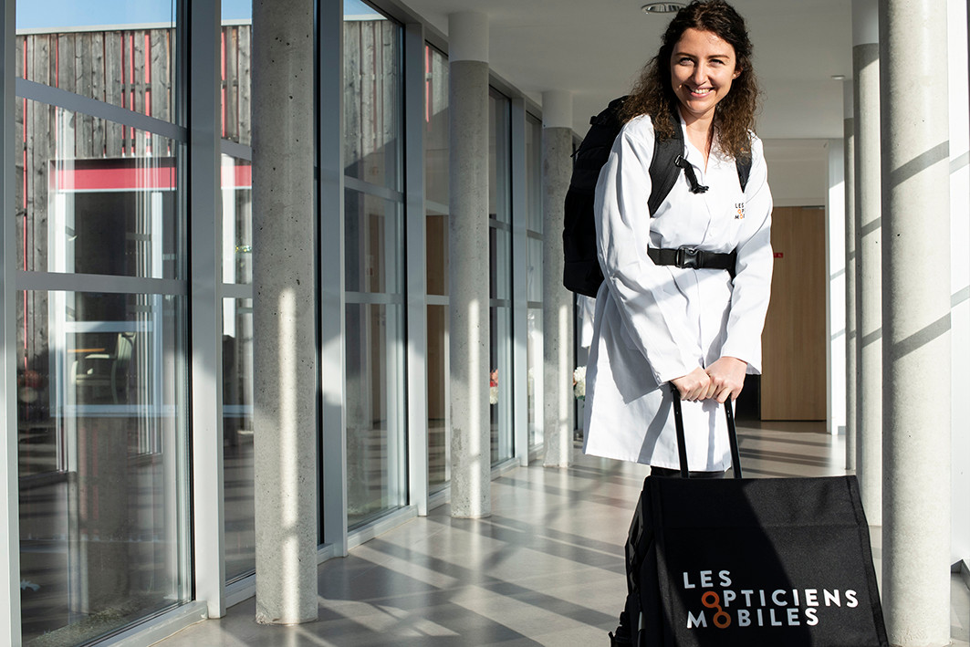 opticienne en foyer handicap